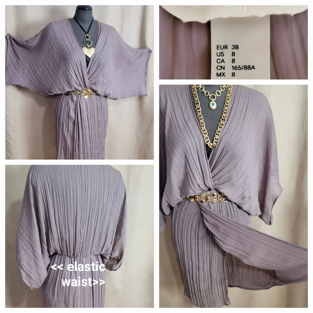 Pleated Dress / 8 - Picture 3 of 11